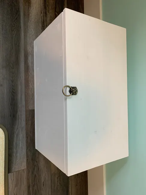 Child-friendly toy box
